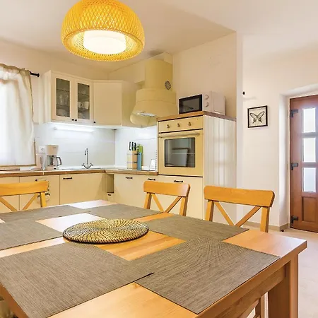 Holiday home Awesome In With Wifi