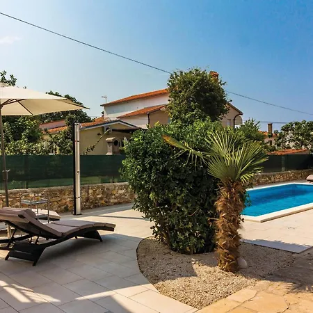 Holiday home Awesome In With Wifi