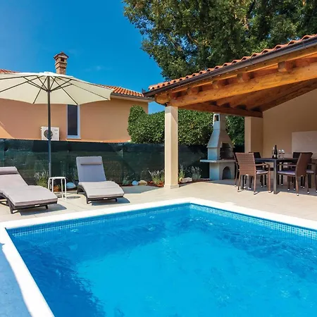 Holiday home Awesome In With Wifi Medulin